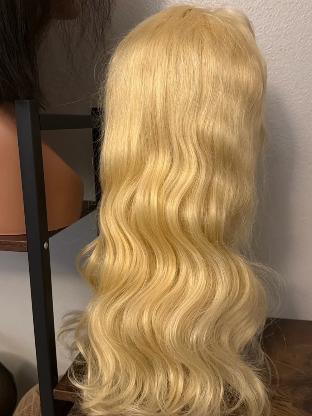 Blonde Long Wavy Hair Wig - Natural Golden Blonde